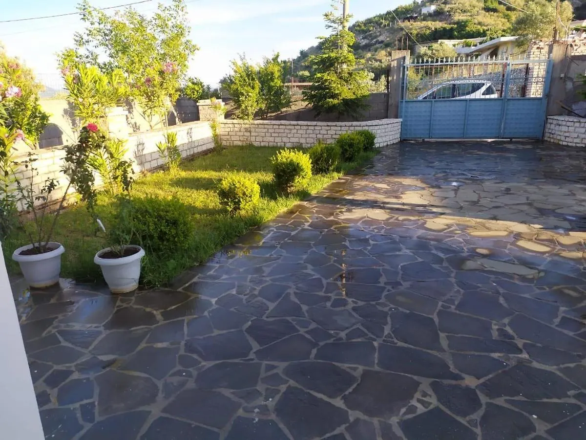 Apartment Mihal Suites Sarande